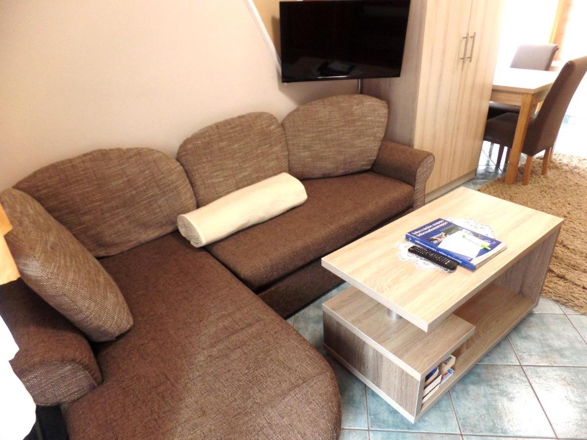 Apartman Siesta Buek - Buekfuerdo Eksteriør billede