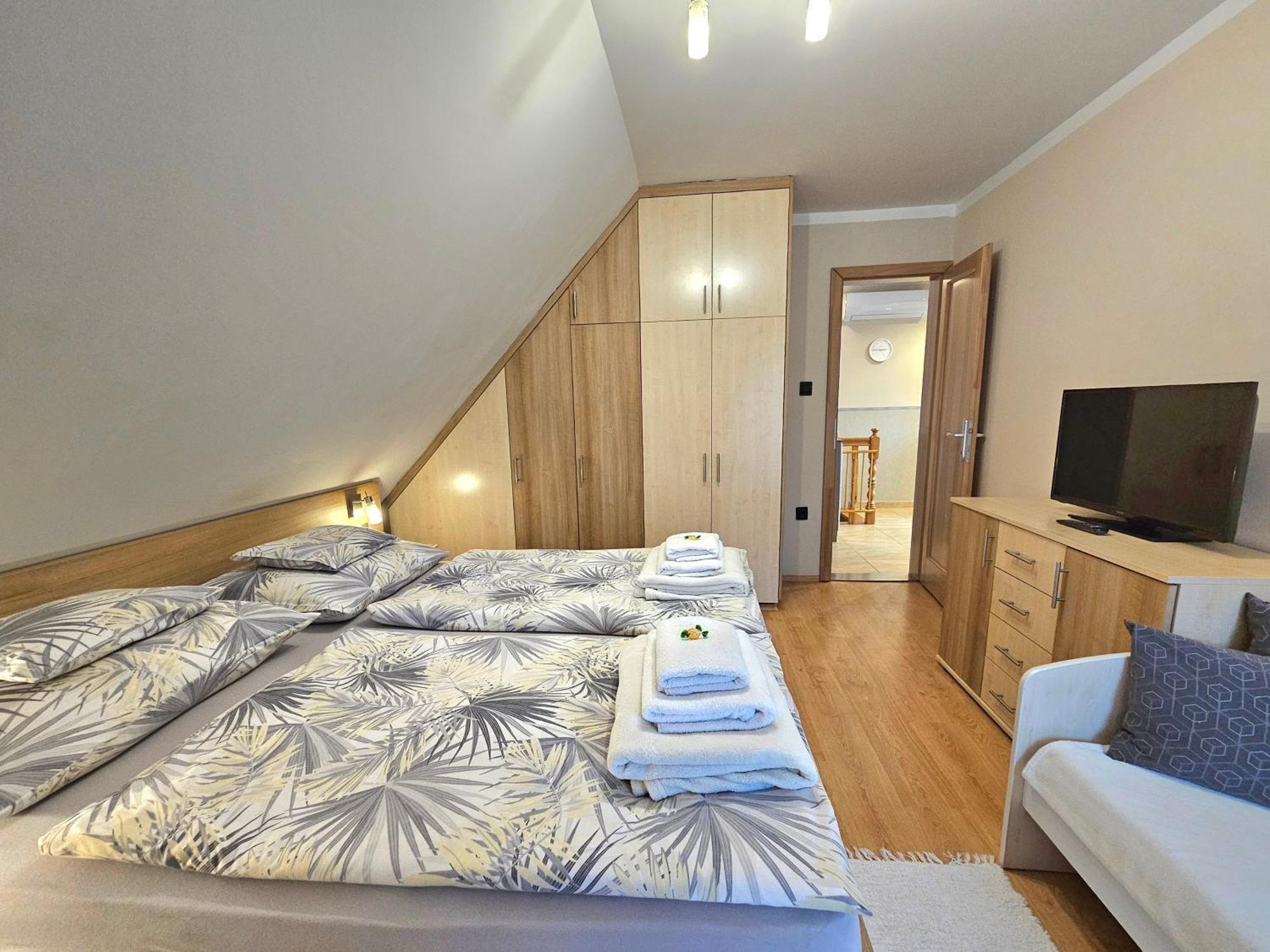 Apartman Siesta Buek - Buekfuerdo Eksteriør billede