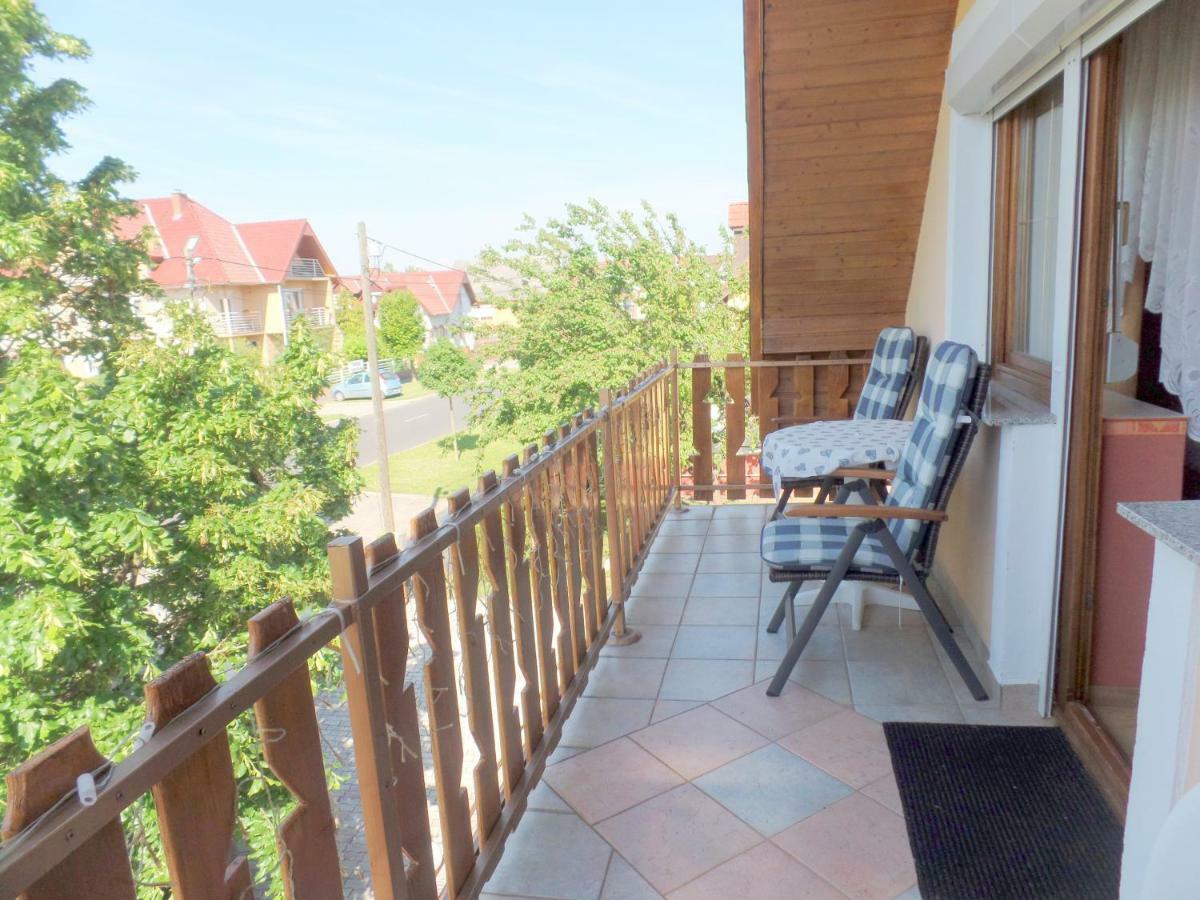 Apartman Siesta Buek - Buekfuerdo Eksteriør billede